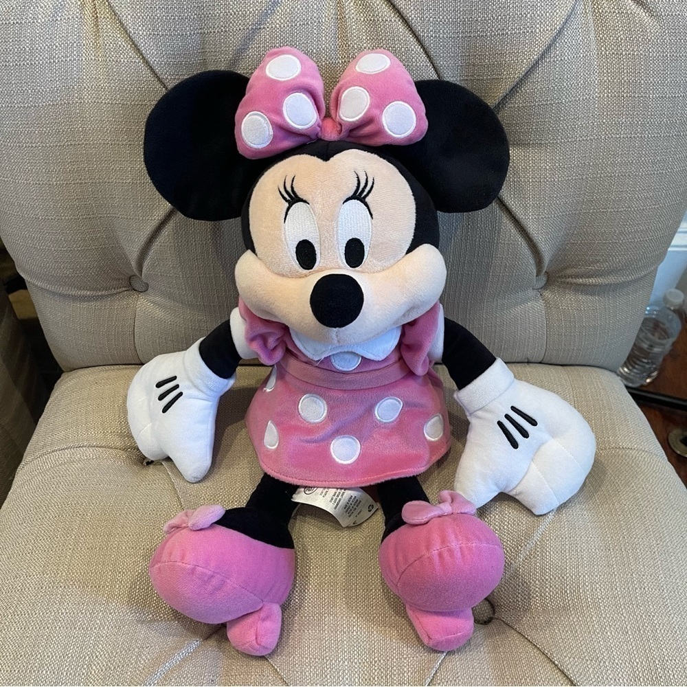 Disney Junior Mickey Mouse 17.5 Inch Minnie Mouse Plush